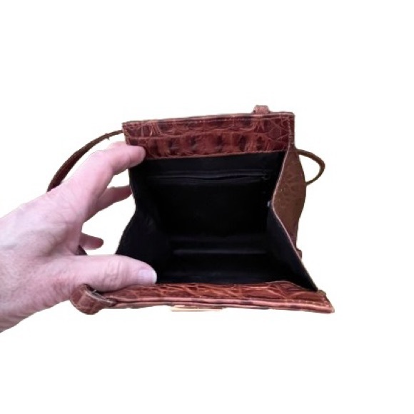 Vintage Italian Brown Crossbody/Shoulder Faux Alligator Embossed Bag - Picture 5 of 9